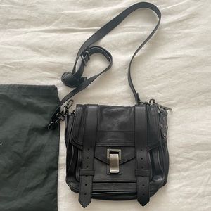 PS1 mini crossbody